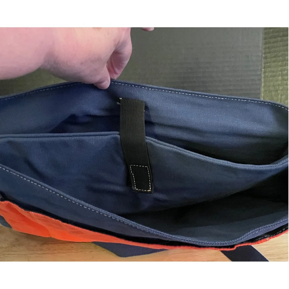 Warner Bros Messenger Bag Navy Orange Grey Felt‎ Laptop Sleeve WB Shield Logo